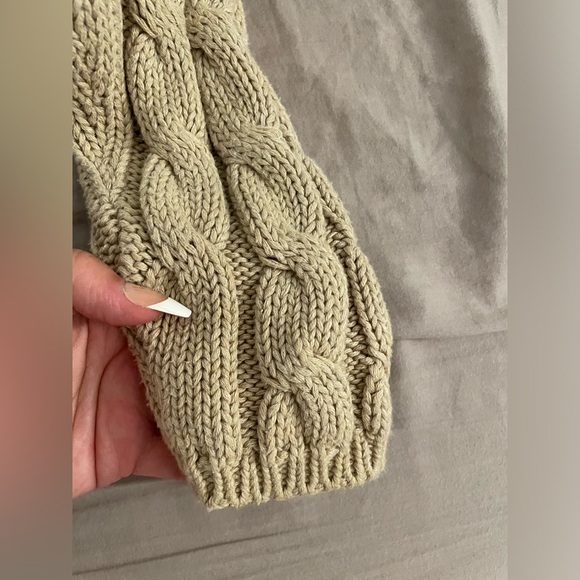 L.L Bean Tan Beige Cable Knit Turtle Neck Sweater Size XS - Picture 3 of 5